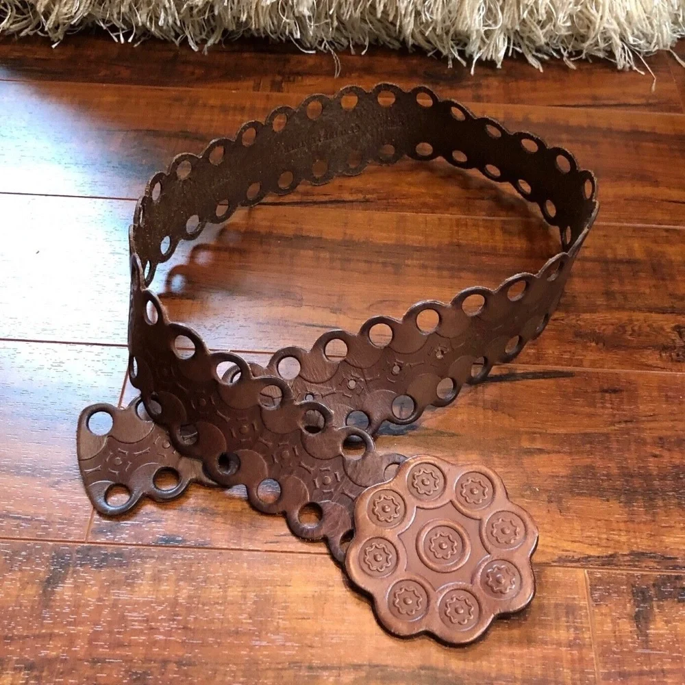 Vintage BoHo Hippie Festival CHIC Brown Disc Geniune Leather Hip Belt sz…